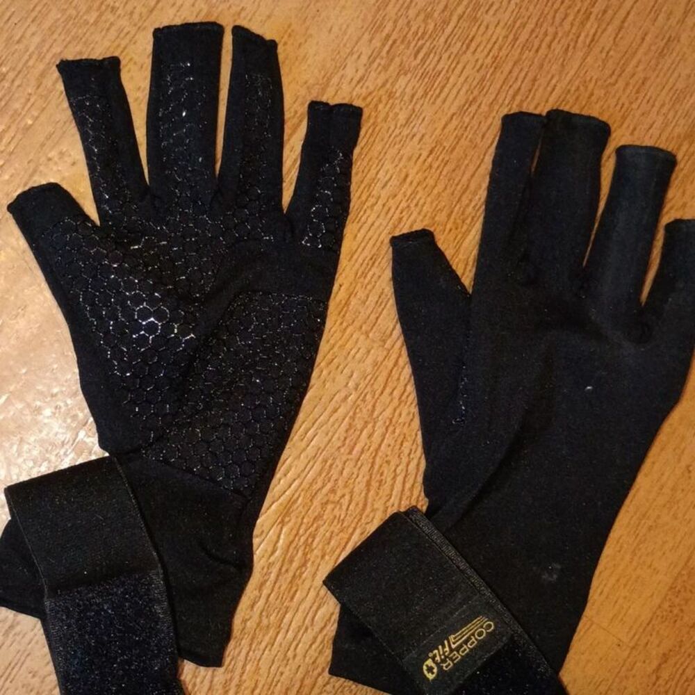 Small copperfit compression gloves - Picture 3 of 3